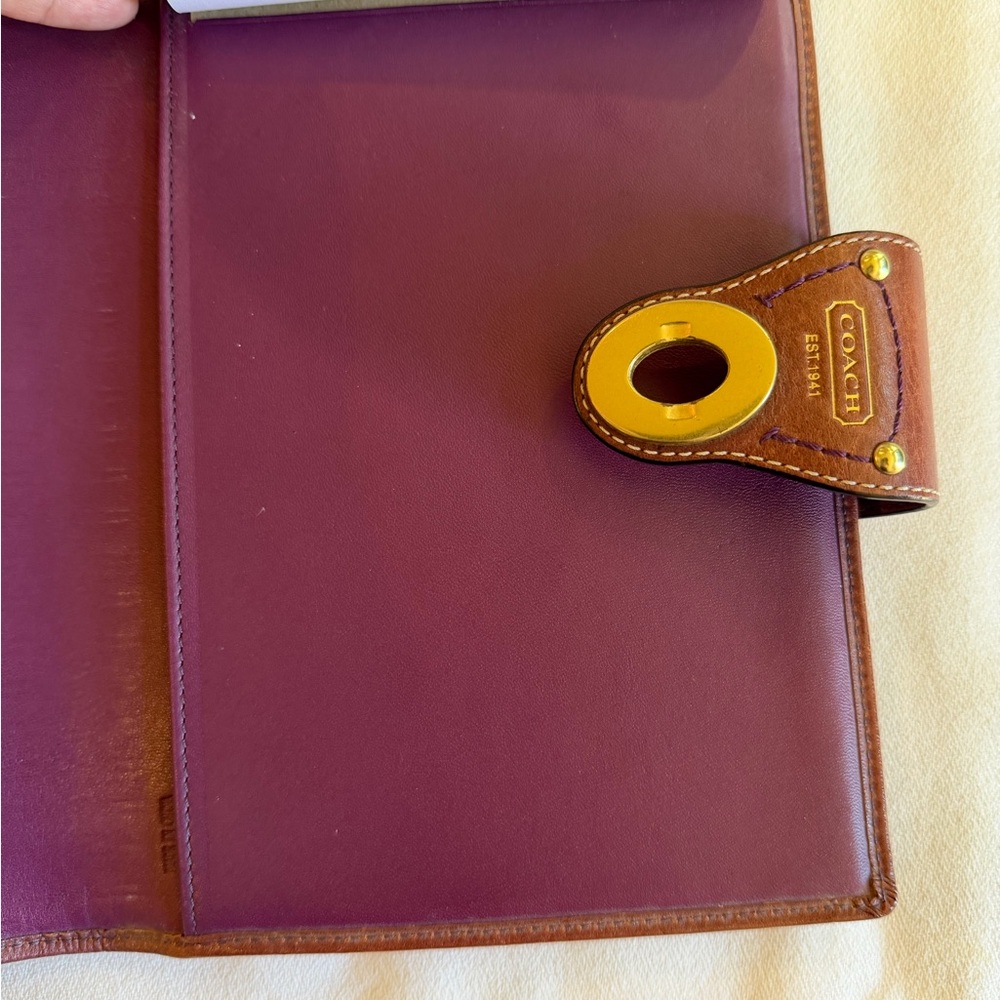 Vintage Coach Planner/Agenda in Plum with Tan Trim and Brass Turnlock - Picture 6 of 8